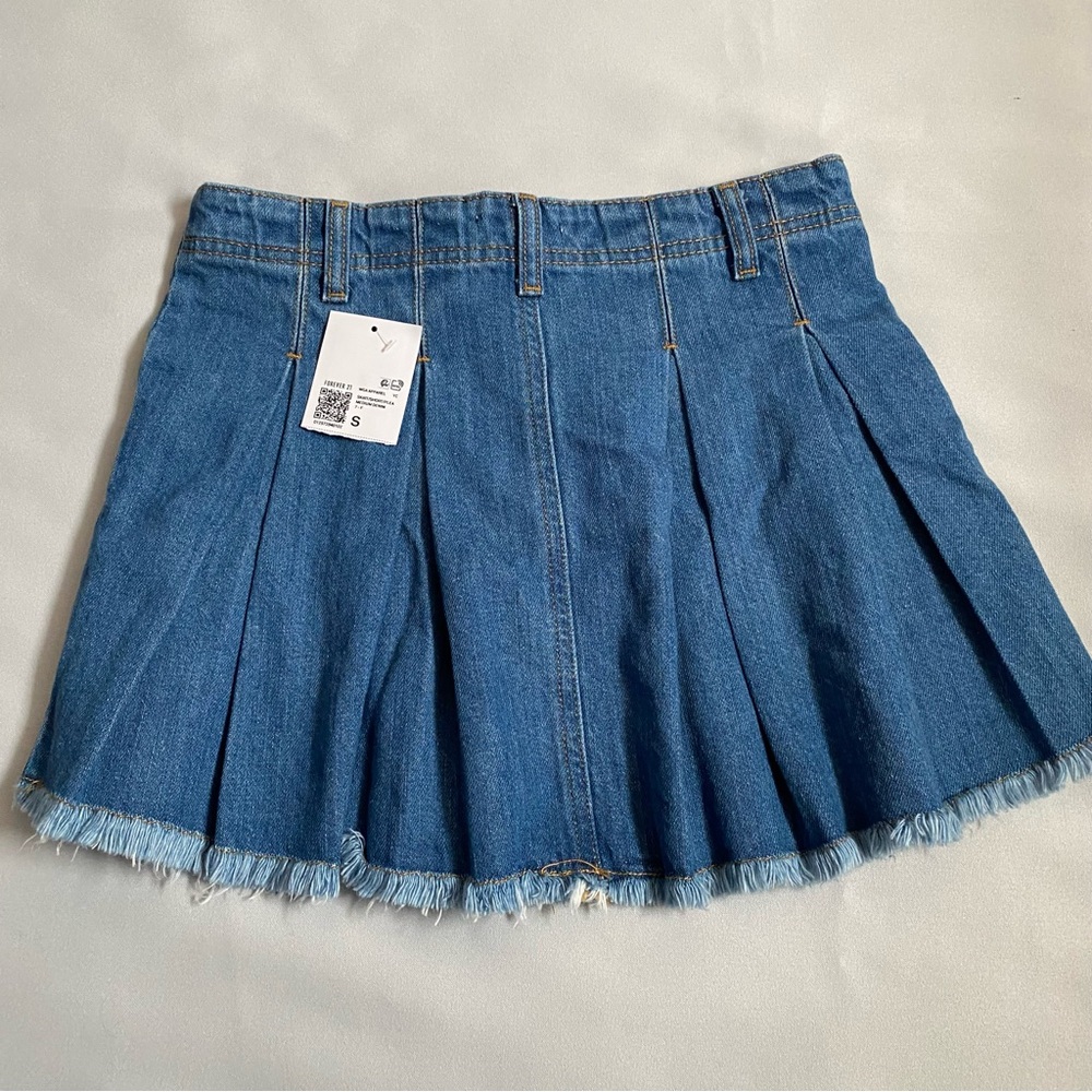 Forever 21 Blue Jean Denim Pleated Miniskirt Small NWT Summer Spring Coquette - Picture 3 of 8